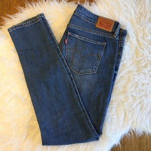 Levi’s 711 Skinny